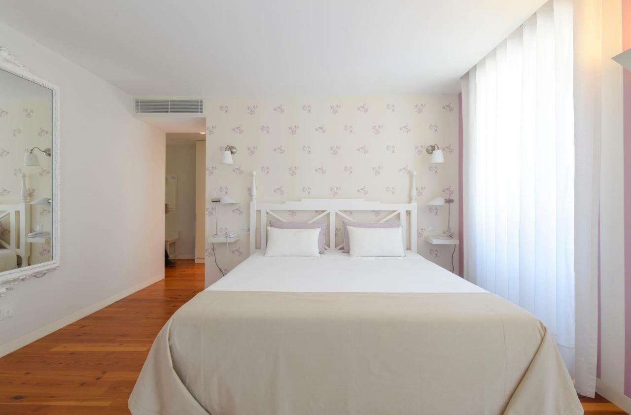 Sundial Gardens & Suites Sandim Εξωτερικό φωτογραφία